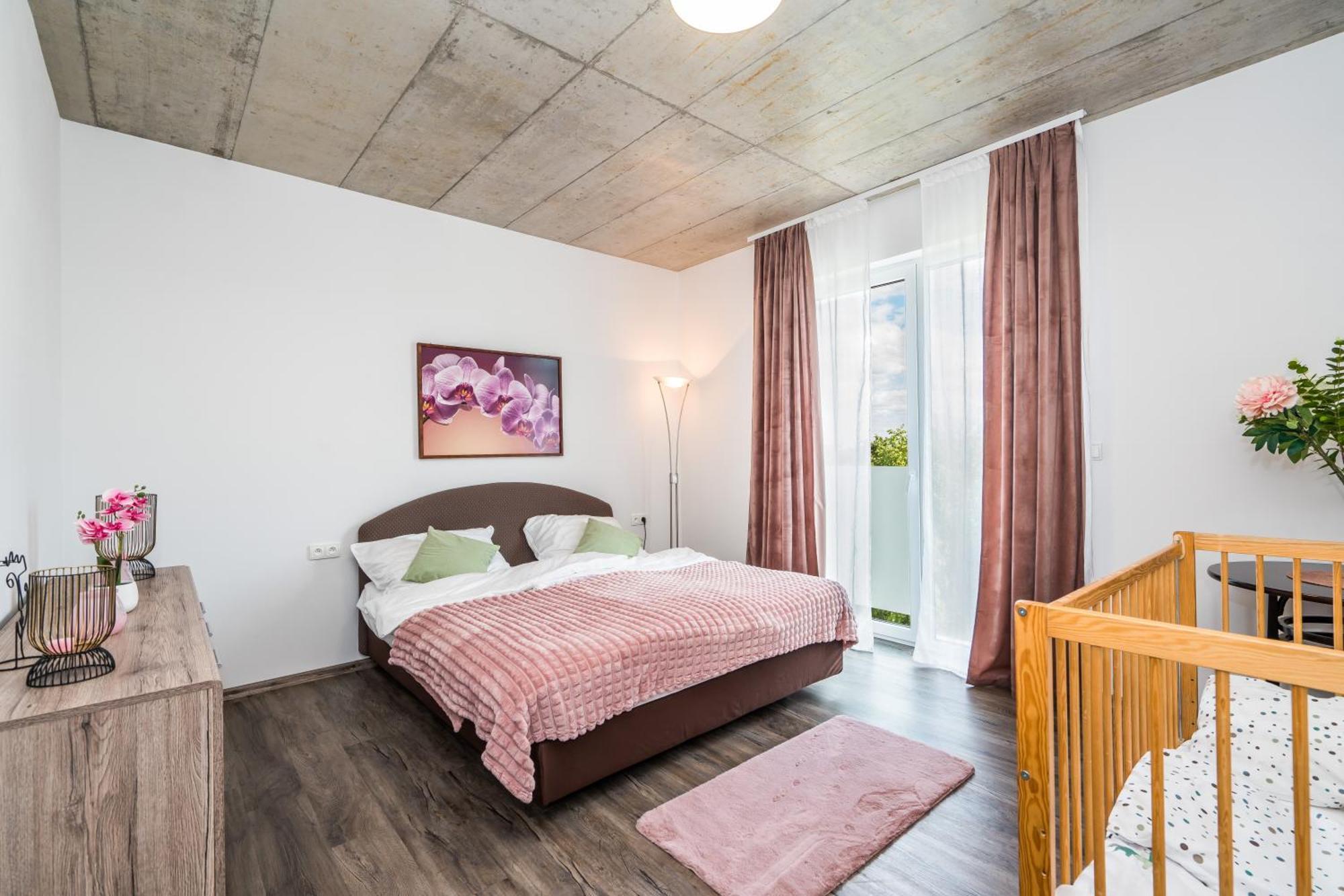 Apartamento Perla Hradce 401 Hradec Králové Exterior foto