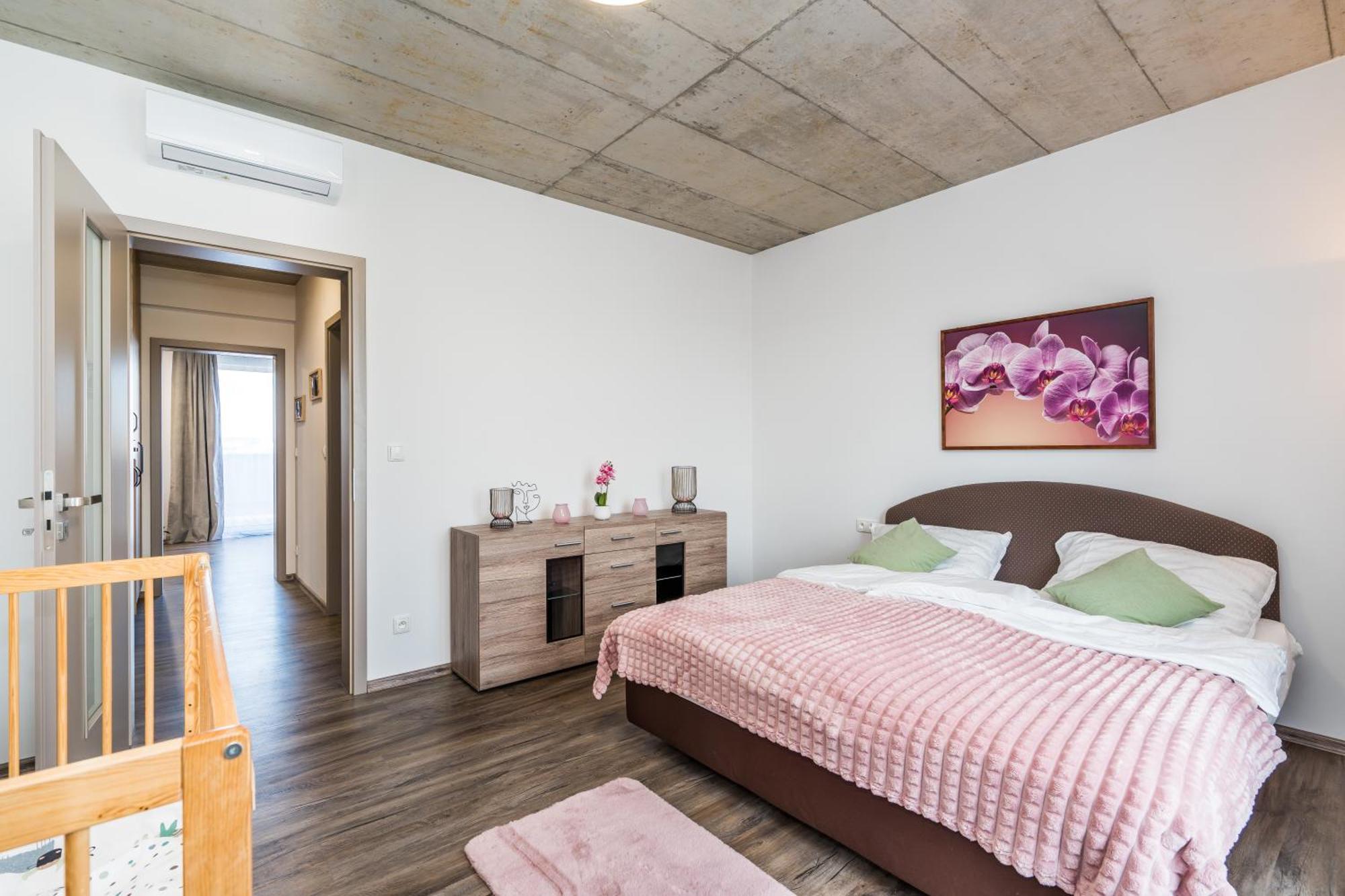 Apartamento Perla Hradce 401 Hradec Králové Exterior foto